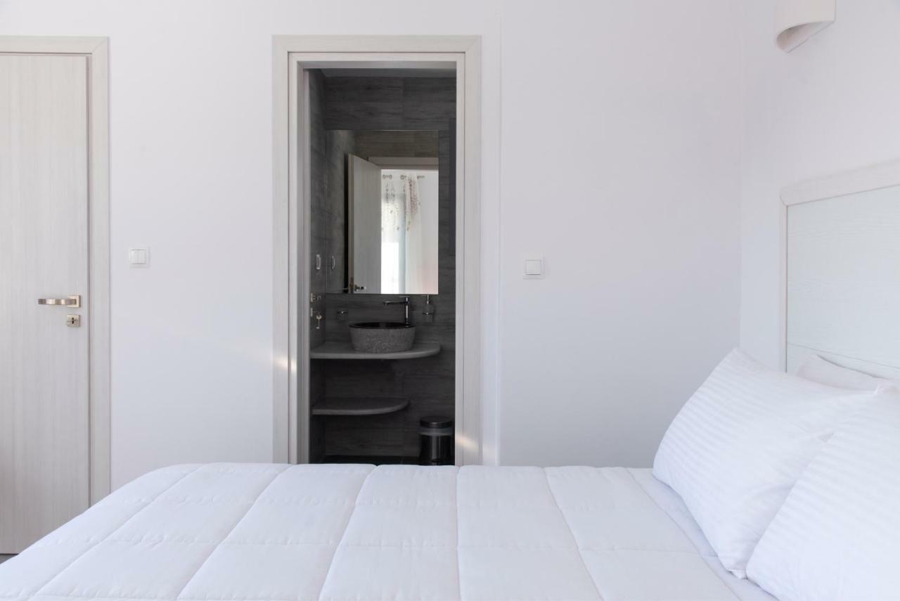 Paros Elitas Villas エクステリア 写真