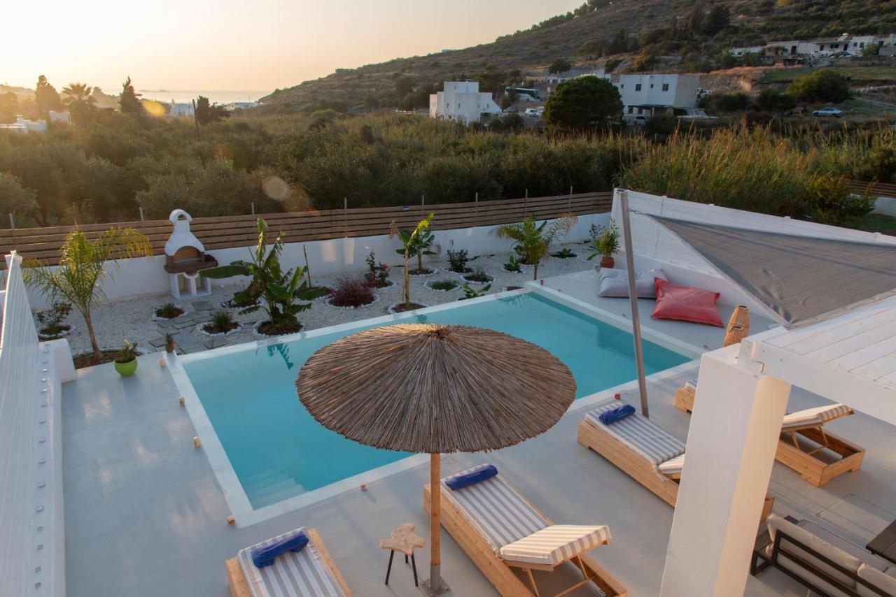 Paros Elitas Villas エクステリア 写真